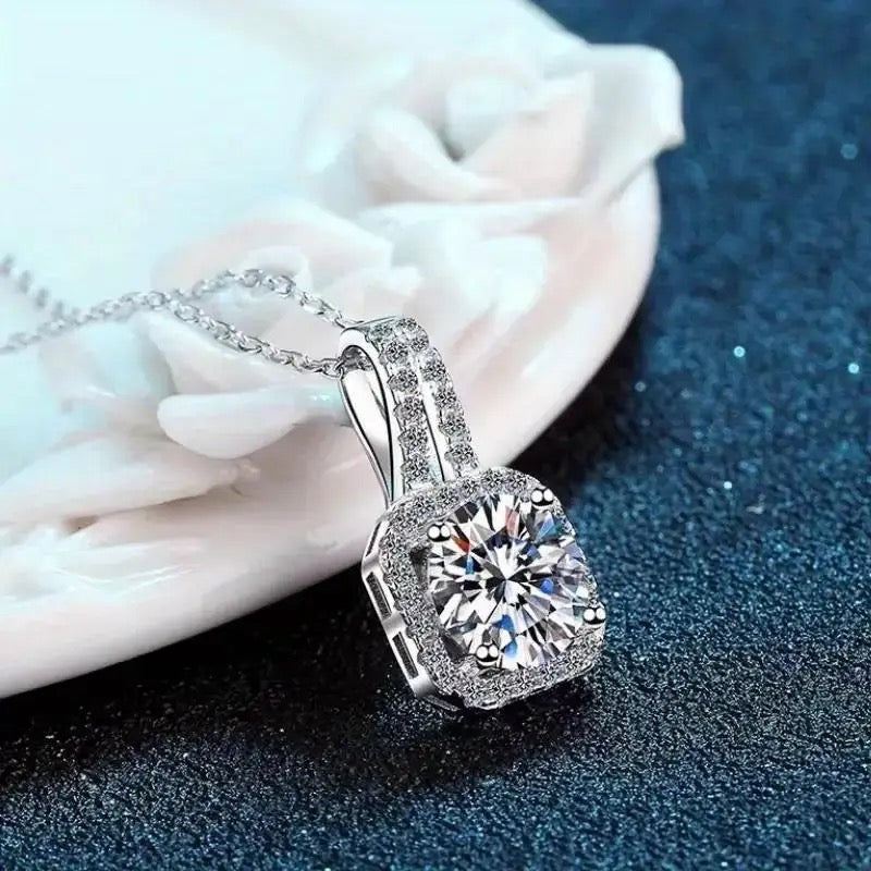 The Hollywood 3 Carat Lab-Grown Diamond Set